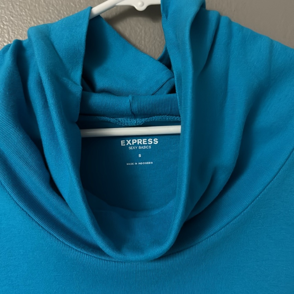 Express shirt - Picture 2 of 3